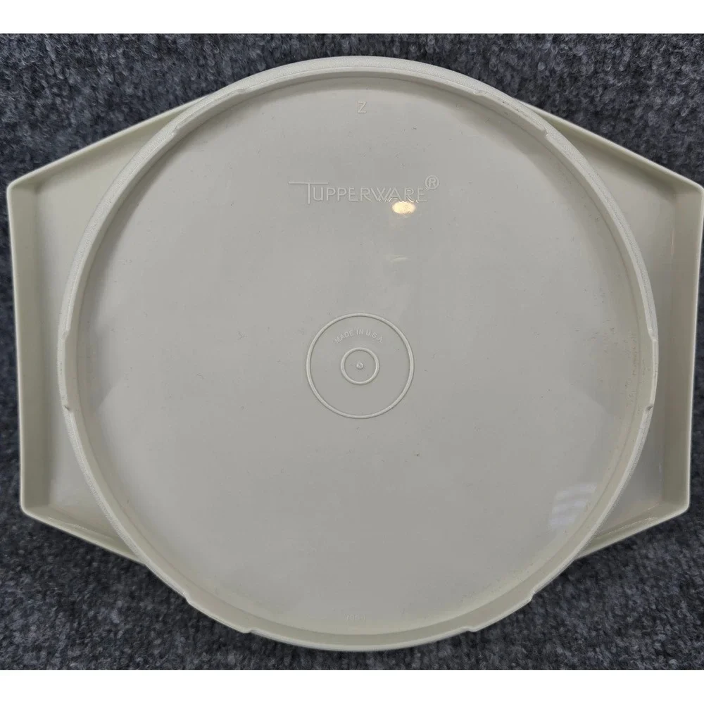 Vtg 70s Tupperware‎ Tortilla Keeper Server 785 Almond Round w/Lid 9
